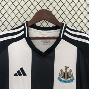 2024/2025 Newcastle United Home Soccer Jersey 1:1 Thai Quality